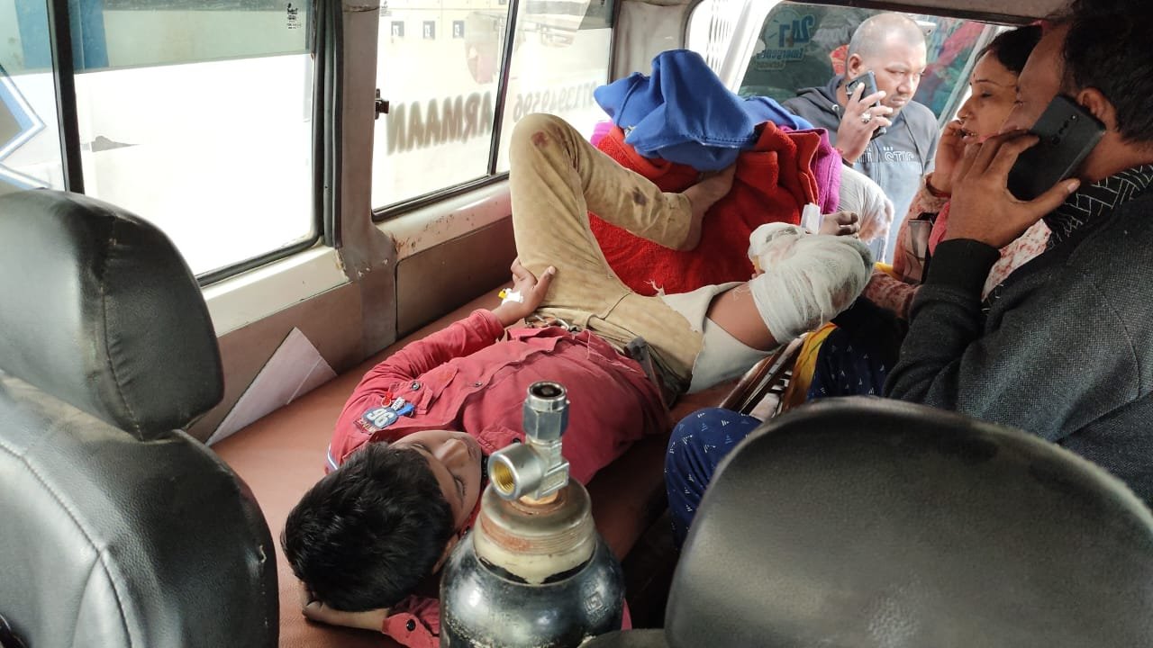 अमरपाटन - ज्ञान बिहार स्कूल मैहर की बस ने 13 वर्षिय बच्चे को रौंदा-आंचलिक खबरें-मनीष गर्ग 1 WhatsApp Image 2023 01 16 at 11.04.07 AM 1