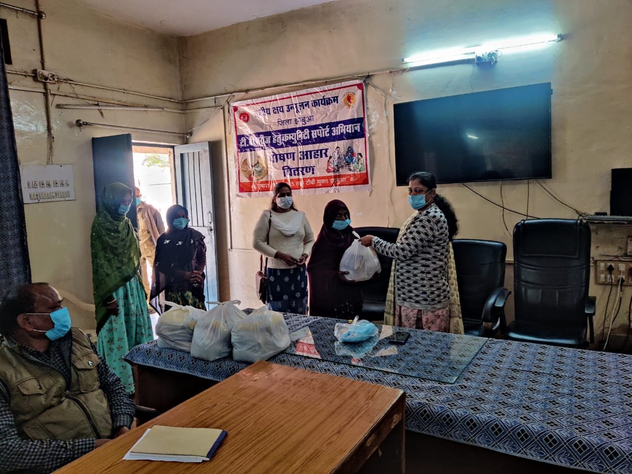 TB के मरीजों को डाइड प्रदान की गई एवम उनको गोद लिया गया-आंचलिक ख़बरें-राजेंद्र राठौर 1 WhatsApp Image 2023 01 23 at 5.19.13 PM 1