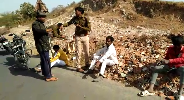 देवदूत बनकर पहुंची यातायात पुलिस-आँचलिक ख़बरें-राजेंद्र राठौर 1 h02