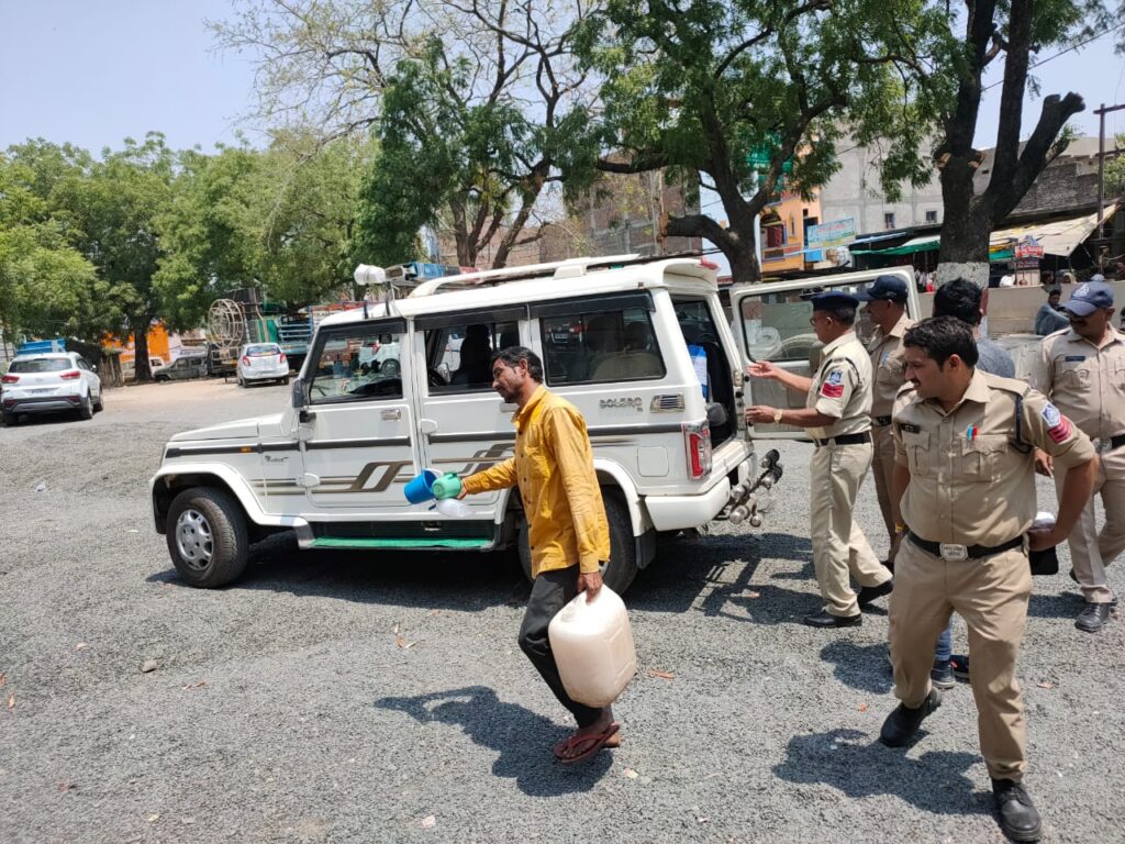 अवैध ताड़ी बेचने वालों के विरुद्ध लगातार कार्यवाही 2 WhatsApp Image 2023 04 18 at 45704 PM 1