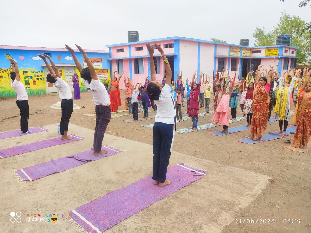 झाबुआ मध्य प्रदेश में नेहरू युवा केंद्र द्वारा अंतराष्ट्रीय योग दिवस के उपलक्ष्य में हुआ आयोजन 1 WhatsApp Image 2023 06 21 at 53109 PM