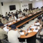 आगामी विधानसभा चुनाव के दौरान शांति व सुरक्षा व्यवस्था के मद्देनजर पुलिस आयुक्त ने राजपत्रित अधिकारियों व थाना प्रभारियों की बैठक ली 2 WhatsApp Image 2023 07 06 at 62802 AM