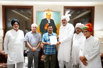 डेलीगेशन के सदस्य WIth CM Allotted भूमि पर Owner's right