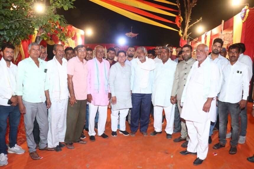 Rajendra Bhamboo ने किया मेघवाल चौक वार्ड 25 में चुनावी सभा का आयोजन 1 मेघवाल चौक वार्ड 25 में चुनावी सभा का आयोजन