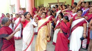 पांच सूत्री मांगों को लेकर आंगनबाड़ी सेविका सहायिका का एक दिवसीय धरना प्रदर्शन। 2 WhatsApp Image 2023 10 12 at 110733 AM