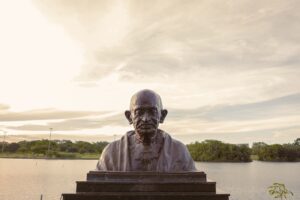 आदर्श समाज समिति इंडिया ने मनाया अंतर्राष्ट्रीय अंहिसा दिवस 2 aanchlikkhabrecom महात्मा गांधी की जयंती मनाई गई