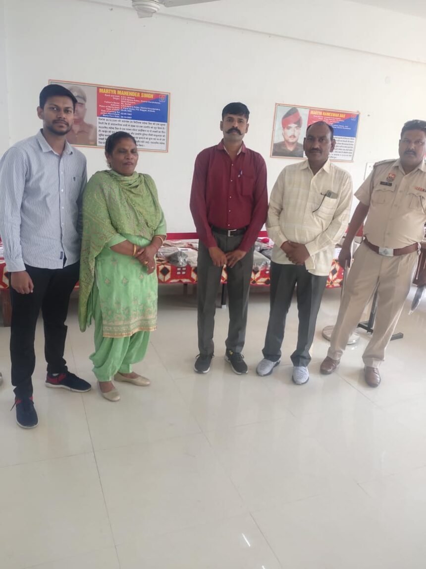 शहीदों की याद में Police लाईन में लगाई प्रदर्शनी 1 police लाईन में लगाई प्रदर्शनी