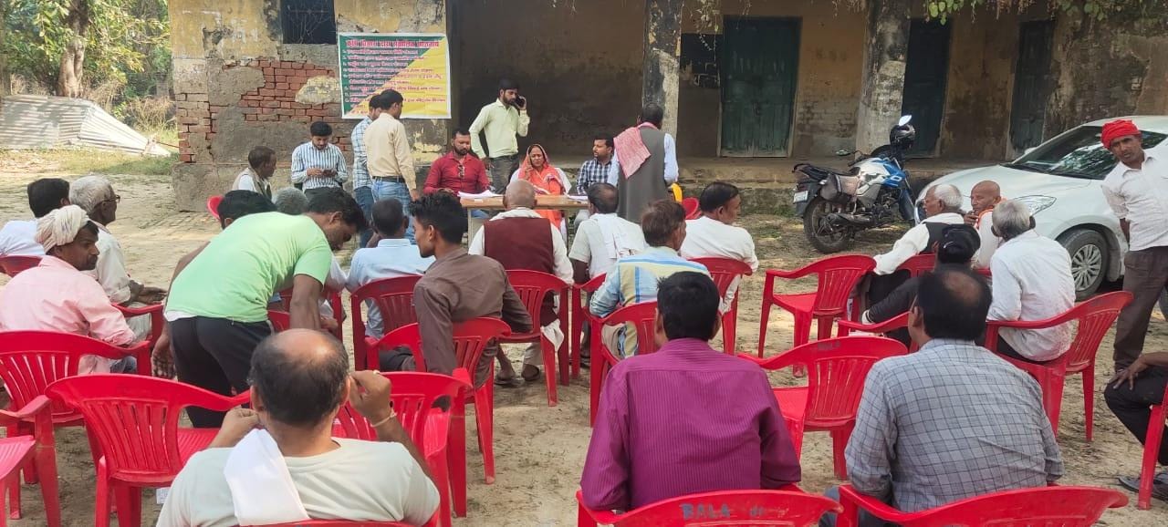 विधायिका जयदेवी कौशल ने किया मिनी किट का वितरण