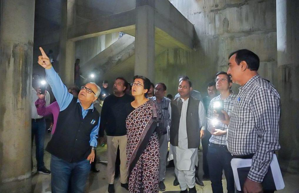 दिल्ली में फ्लड प्लेन परियोजना के चलते भूजल स्तर में लगातार हो रहा सुधार 2 दिल्ली जल मंत्री आतिशी ने किया निरीक्षण
