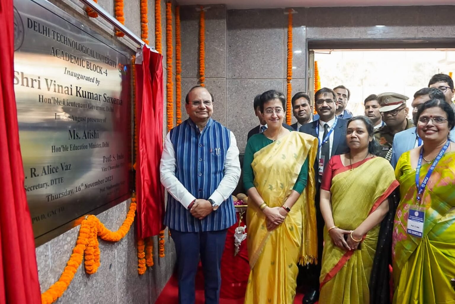  शिक्षा मंत्री आतिशी ने किया उद्घाटन