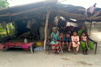 मलीहाबाद का एक परिवार