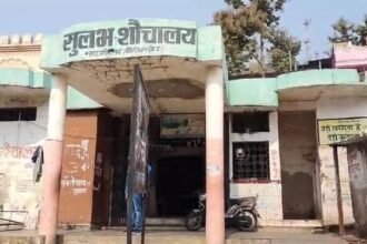 Jyotirlinga Omkareshwar में सुलभ शौचालय की Condition बहुत ध्वस्त है