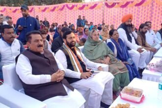 Naib Singh Saini ने प्रदर्शनी का अवलोकन किया
