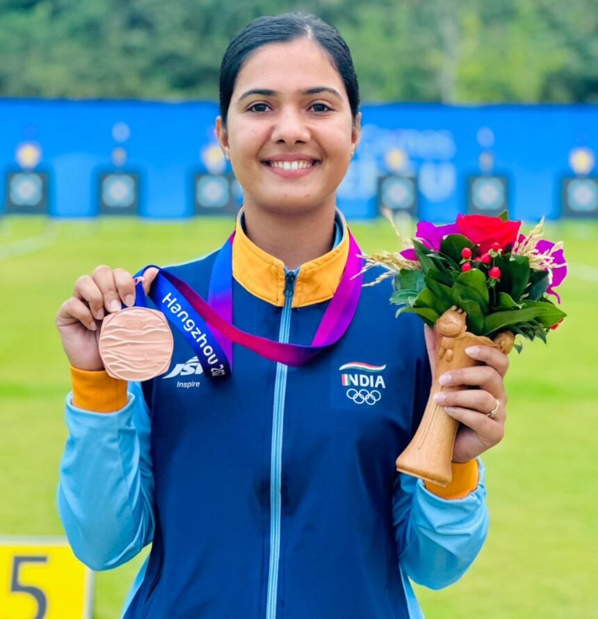 JJT University की Student ने जीता गोल्ड मेडल 1 JJT University की सिमरन कौर ने जीत गोल्ड