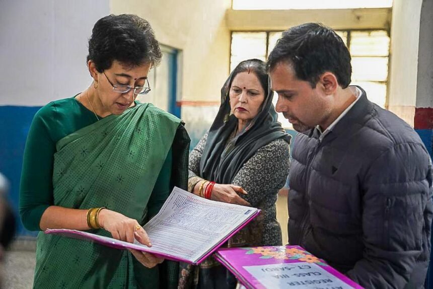 एमसीडी स्कूल का Surprise Inspection By Education Minister Atishi 1 Surprise Inspection By Education Minister Atishi