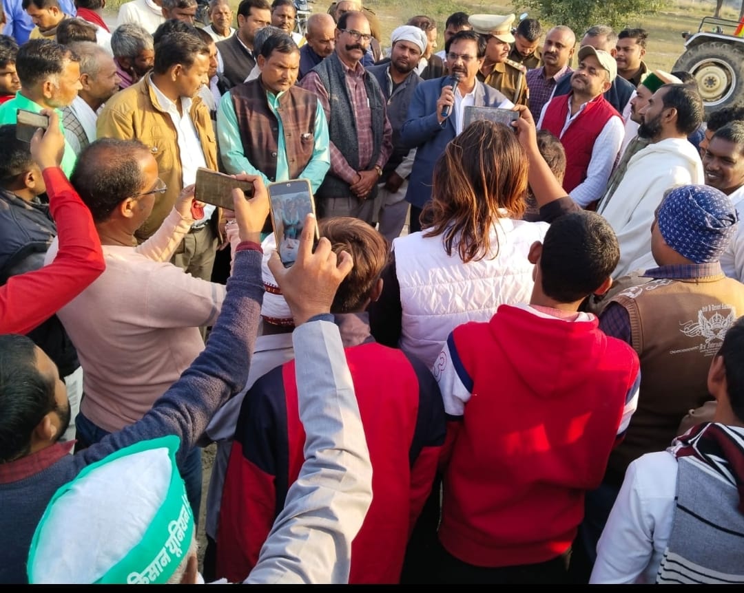 Farmers की समस्या को लेकर आन्दोलन