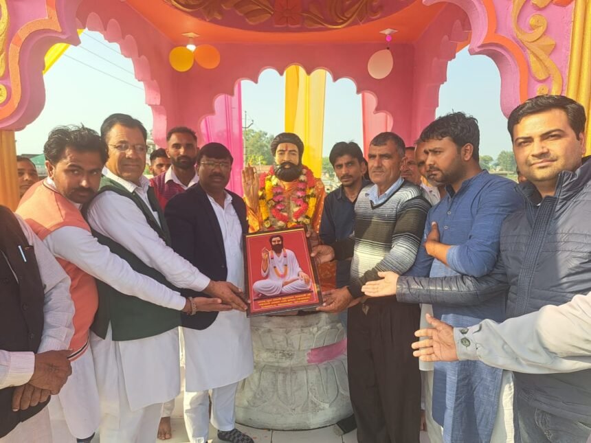 जगतगुरु Brahmanand Maharaj ने सदैव सत्य व शांति के मार्ग पर चलने का संदेश दिया 1 जगतगुरु Brahmanand Maharaj जी की मूर्ति स्थापना