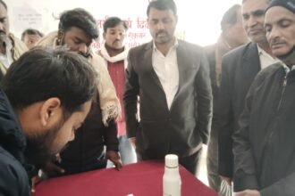 अभिभाषक संघ ने SDM को दिया ज्ञापन