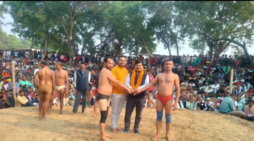 Wrestlers ने किया शानदार कुश्ती कला का प्रदर्शन