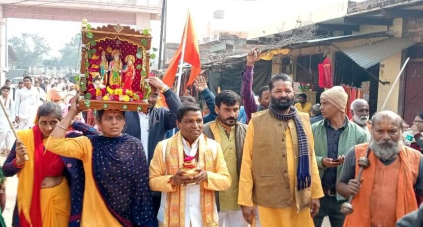 Ramghat से जबलपुर के लिए सोमवार को श्रीराम रथ यात्रा निकाली गयी 1 Ramghat से जबलपुर के लिए श्रीराम रथ यात्रा