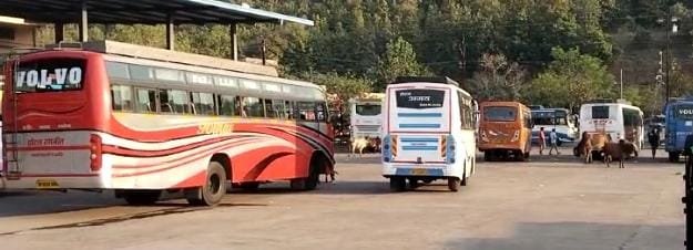 without permit Illegal buses