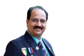 District Cabinet Secretary
