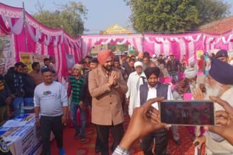 Government Schemes का सीधा लाभ लोगों को मिल रहा