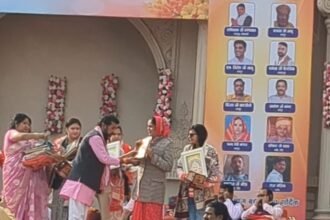 Sarita व Priyanka का प्रदेश स्तरीय कार्यक्रम में हुआ सम्मान