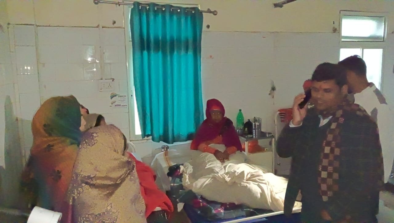 Community Health Center की दुर्दशा को सुधारने के मुख्य चिकित्सा अधिकारी ने दिये निर्देश 2 Community Health Center की दुर्दशा को सुधारने के दिये निर्देश