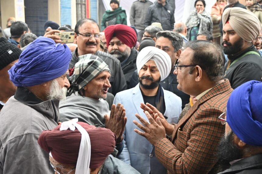 मेगा Camp में पेंशन लाभार्थियों को आने वाली समस्याओं का समाधान किया गया 1 Camp में पेंशन लाभार्थियों को आने वाली समस्याओं का समाधान किया