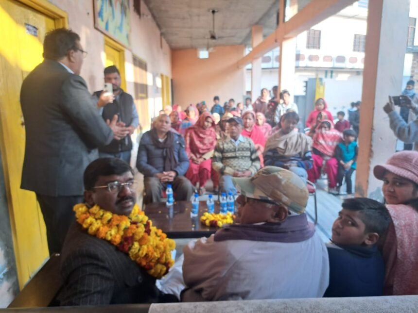 Prof Rajesh Vaidya ने कहा सनातन धर्म में साधु संतों का अपना एक विशेष स्थान 1 Prof Rajesh Vaidya ने कहा सनातन धर्म में साधु संतों का विशेष स्थान