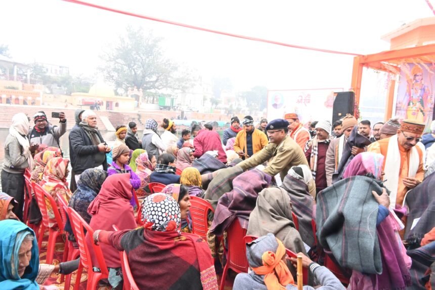 Shri Ramlala की प्राण प्रतिष्ठा के शुभ अवसर पर रामघाट हनुमान जी की आरती की गयी 1 Shri Ramlala की प्राण प्रतिष्ठा पर आरती का आयोजन