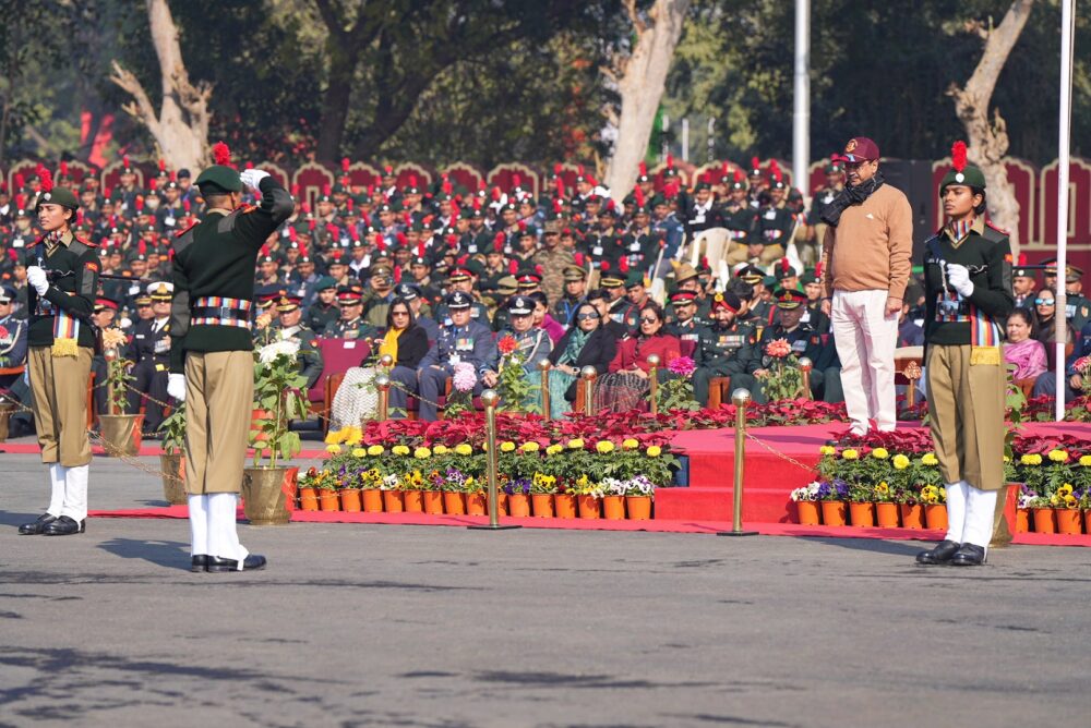 CM Arvind Kejriwal ने एनसीसी गणतंत्र दिवस परेड कैंप का किया निरीक्षण 2 CM Arvind Kejriwal द्वारा NCC camp का निरीक्षण