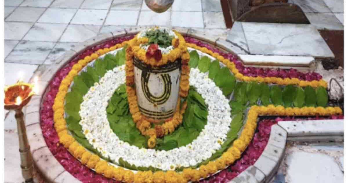 Vaidyanath Shivlinga भगवान शिव के बारह ज्योतिर्लिंगों में से एक