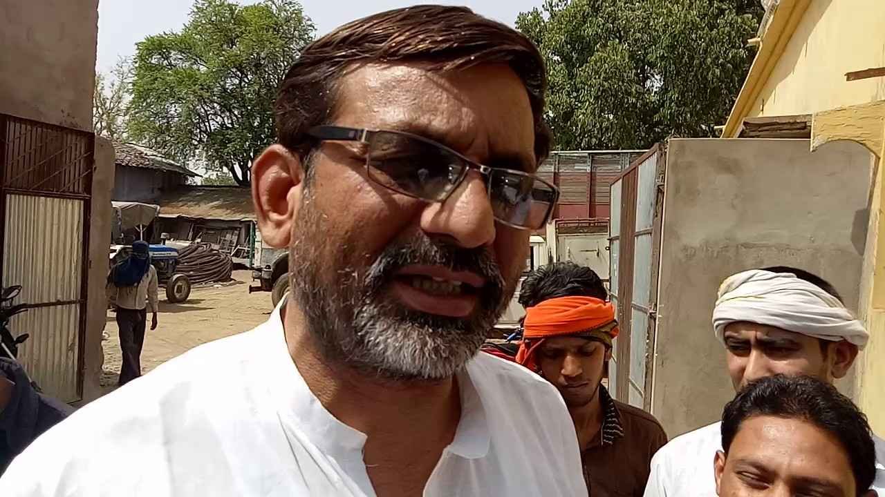 सांसद RK Singh Patel ने कहा चैपाल के माध्यम से किया जा रहा है समस्याओं का निस्तारण 2 RK Singh Patel पटेल ने कहा यह ग्राम चैपाल की प्रथम वर्षगांठ