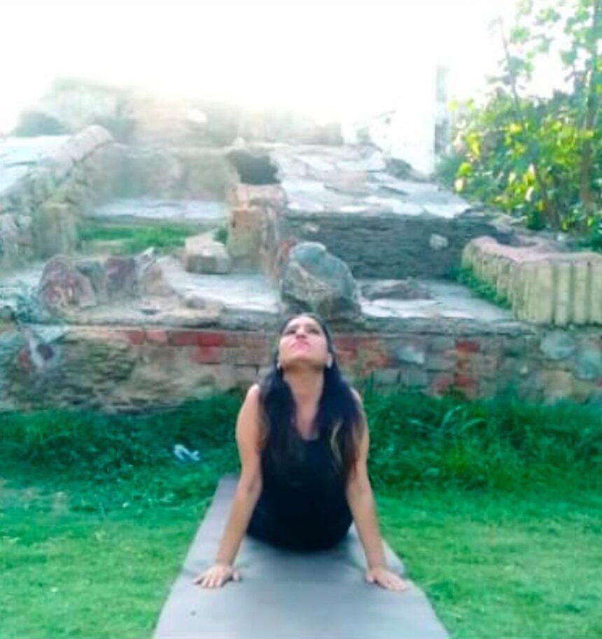 Yoga का नियमित अभ्यास जोड़ों के दर्द से राहत दिलाये 1 Yoga का नियमित अभ्यास जोड़ों के दर्द से राहत