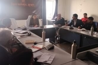 District Collector ने सभी विभागों के अधिकारियों को दिए निर्देश