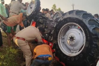 Many People injured in road accident