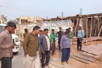 Administration stopped construction on government land