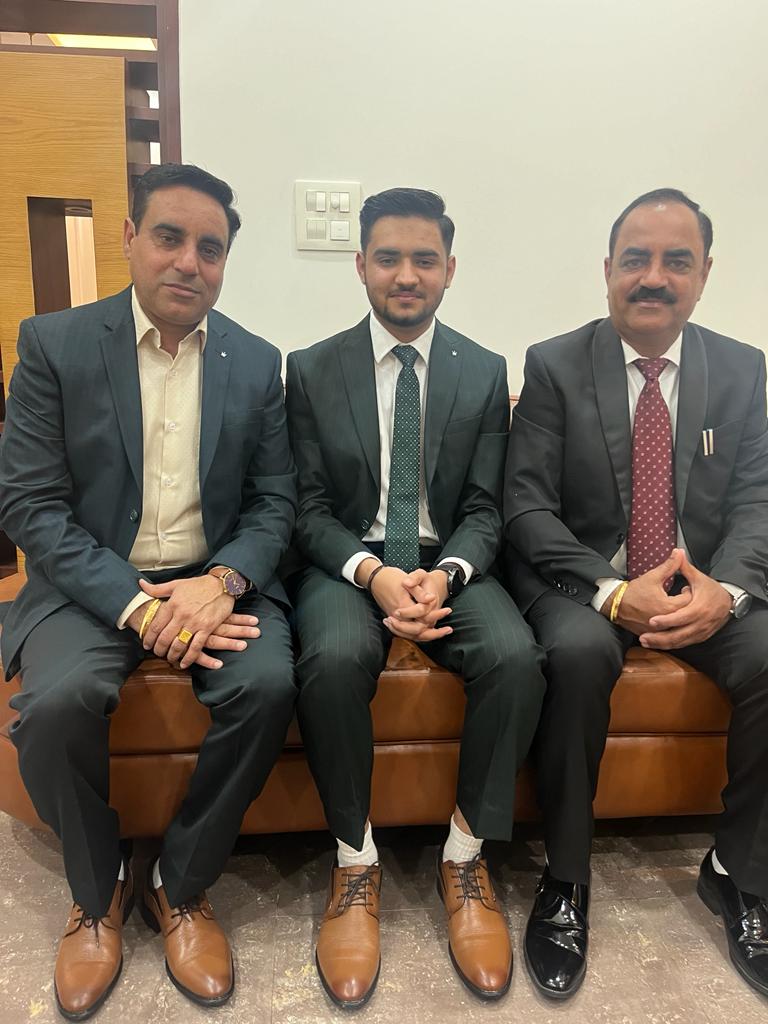 Priyansh Khainchi ने 99.7 एन.टी.ए.अंक लेकर परिवार और गांव का नाम किया रोशन 2 Priyansh Khainchi ने 99.7 एन.टी.ए.अंक लेकर परिवार और गांव का नाम किया रोशन