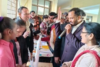 Teacher प्रशिक्षण के समापन समारोह में बीआरसीसी नरहरि मिश्रा