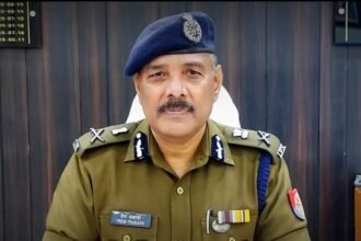 ADG जोन प्रयागराज द्वारा आगामी लोक सभा चुनाव के दृष्टिगत Police अधिकारियों के साथ बैठक