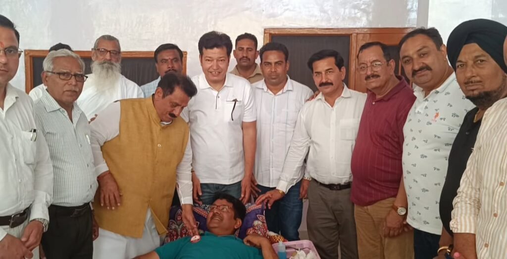 Blood Donation Camp: किसी अनजान के लिए भी जीवनरक्षक से कम नहीं होते रक्तदाता:राज्यमंत्री श्री सुभाष सुधा 6 Blood Donation Camp: किसी अनजान के लिए भी जीवनरक्षक से कम नहीं होते रक्तदाता:राज्यमंत्री श्री सुभाष सुधा