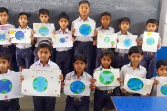 World Earth Day: श्रीमद्भगवद्गीता प्राथमिक विद्यालय में बच्चों ने मनाया विश्व पृथ्वी दिवस