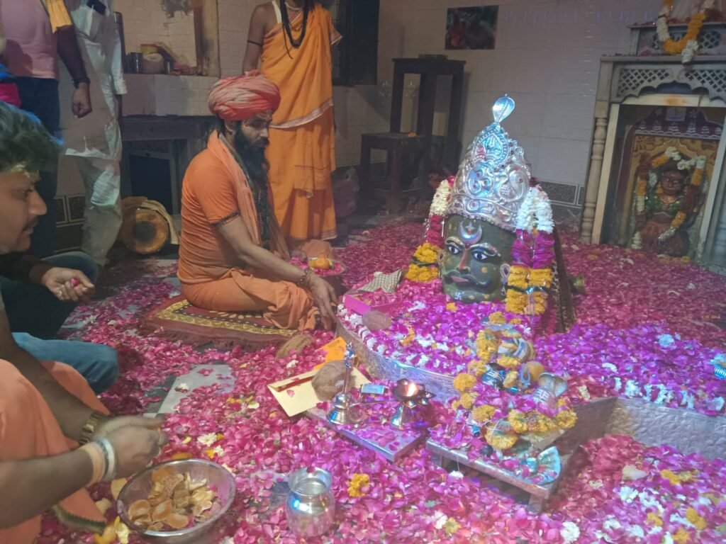  Dhumeshwar Mahadev Temple: धूमेश्वर महादेव के आंगन में छाया फाग उत्सव का उल्लास