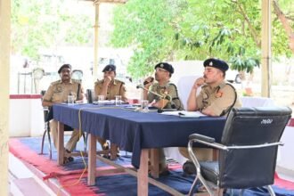 एसपी चित्रकूट ने Lok Sabha Elections में डियूटी में लगे पुलिस बल को  सतर्कता पूर्वक डियूटी करने हेतु आवश्यक दिशा निर्देश दिये*     