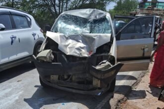 Road Accident: अनियंत्रित कार से एक दर्दनाक हादसा