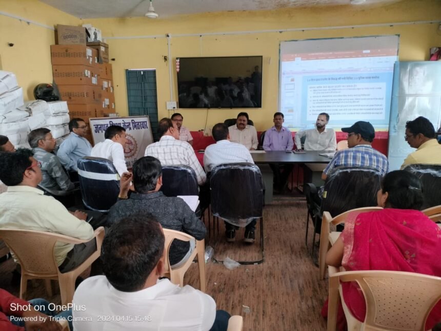 SDM DN Singh ने ली एफएलएन एवं बीपीएमयू की समीक्षा बैठक