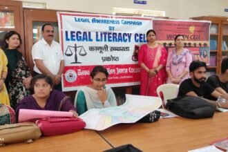 Awareness Program: छात्राओं के सामने आने वाली 7 चुनौतियों और उनके अधिकारों के संरक्षण के बारे में किया जागरूक
