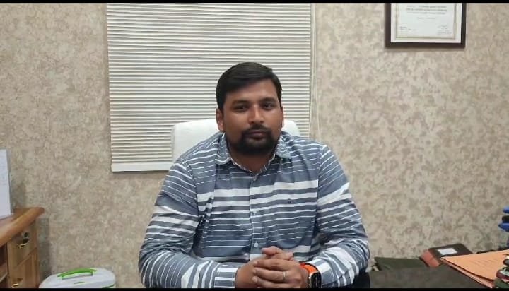 Chitrakoot News: डीएम चित्रकूट ने कहा मतदान के 48 घंटे पहले से बंद हो जाने चाहिए जिले के सभी मदिरा की दुकानें